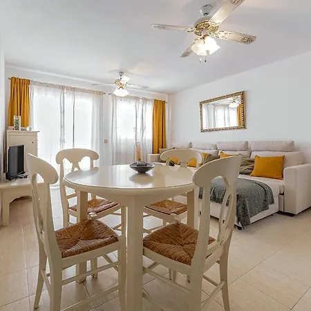 The Heights 2 Bedroom Апартаменты Лос Кристианос